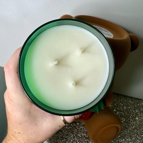 Bath & Body Works Christmas Bear & Present Candle Holder & Tree Farm Candle NWT - Picture 9 of 11